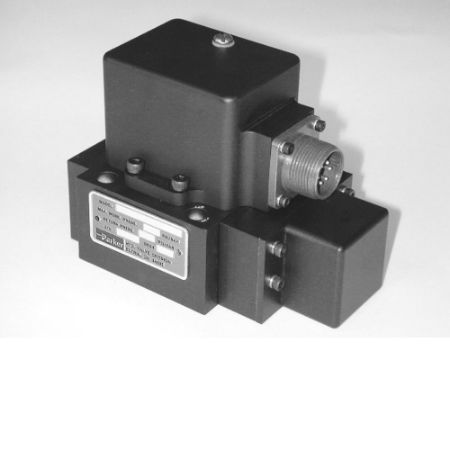 Picture for category Two-Stage, 4-way Flapper and Nozzle Servovalve - SE2E Series